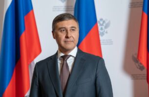 Поздравление главы Минобрнауки Валерия Фалькова с Днем России